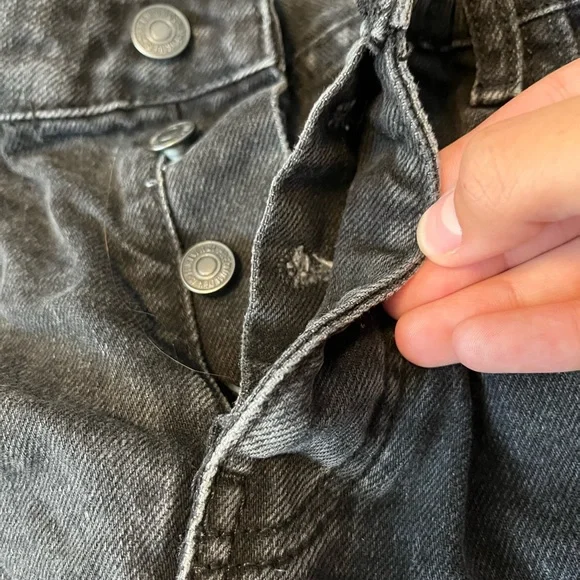 FOREVER 21 BLACK SHORTS 💕 - Picture 4 of 4